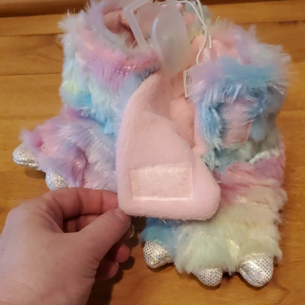 Baby Girls Falls Creek Rainbow Monster Slippers Size 4/5 Fur Claws NWT